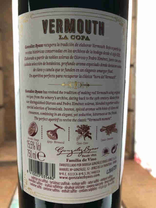 Contra de botella la copa vermut
