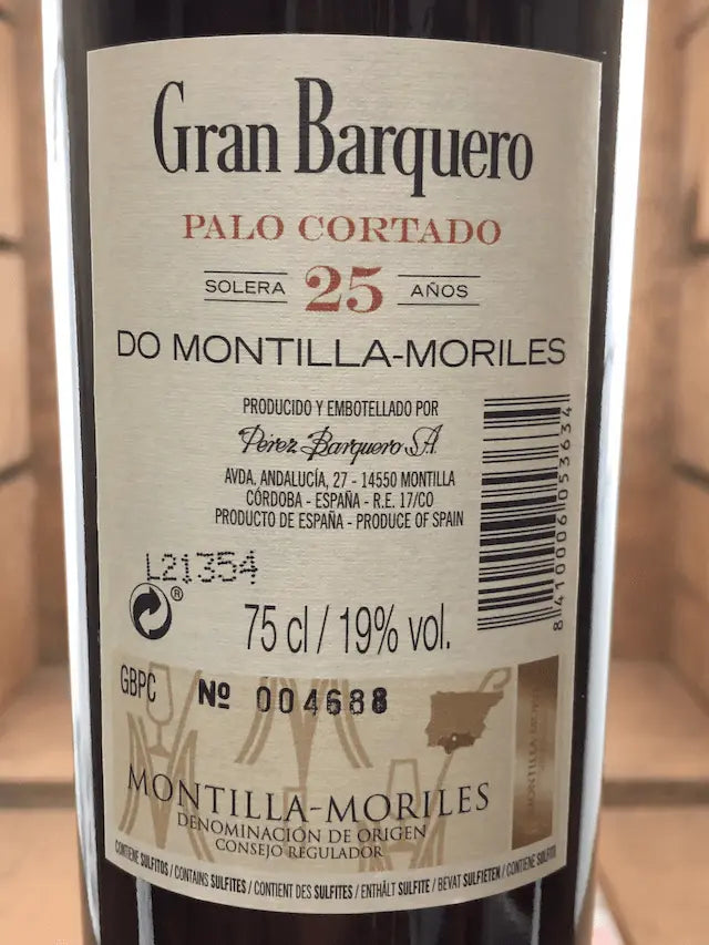 Gran barquero palo cortado contra