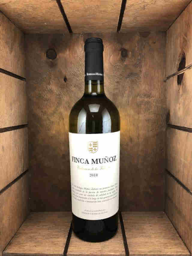 Botella de Finca Muñoz blanco