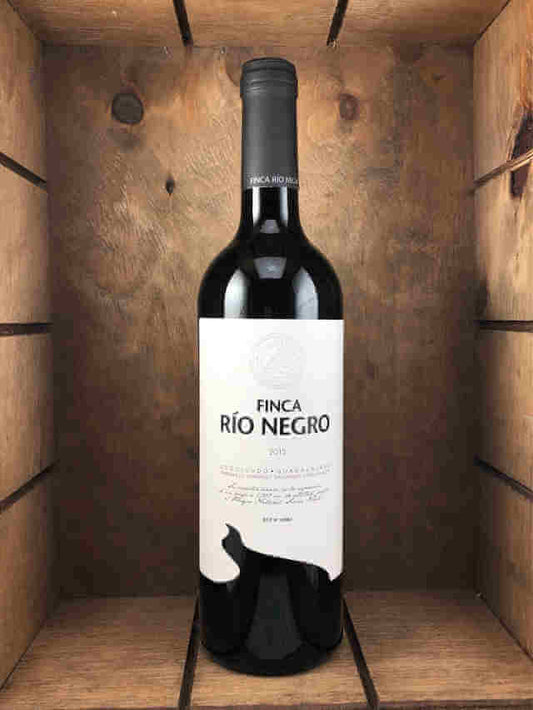 Botellas finca rio negro