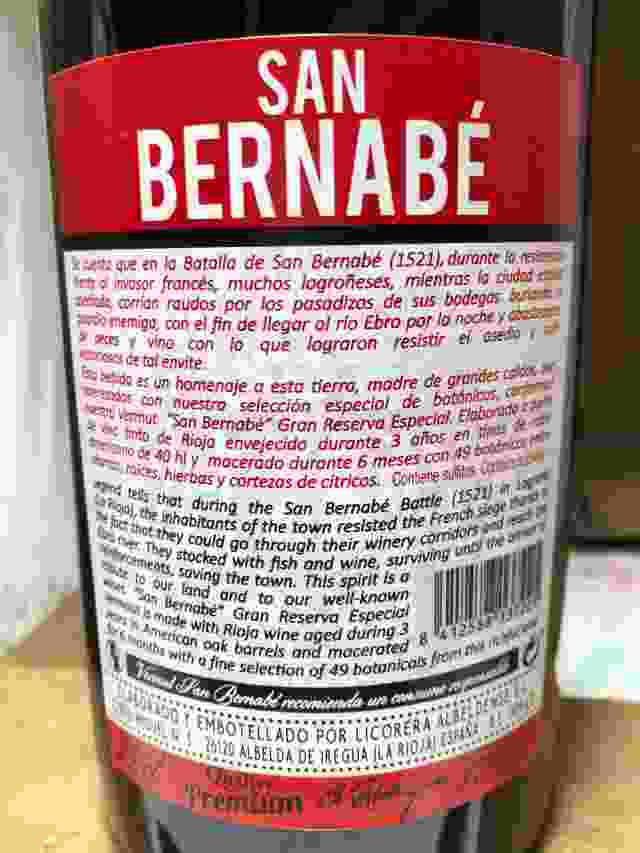 Contra Botella de San Bernabe vermut